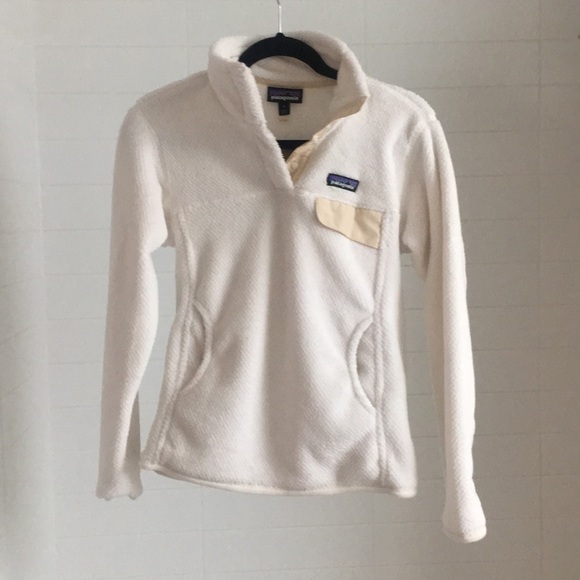 SOLD Ivory Patagonia Pullover - Picture 1 of 5